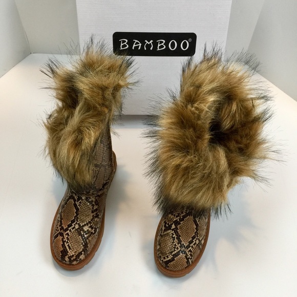 Bamboo Frozen Furry Python Print Lug Sole Boots - Picture 5 of 15